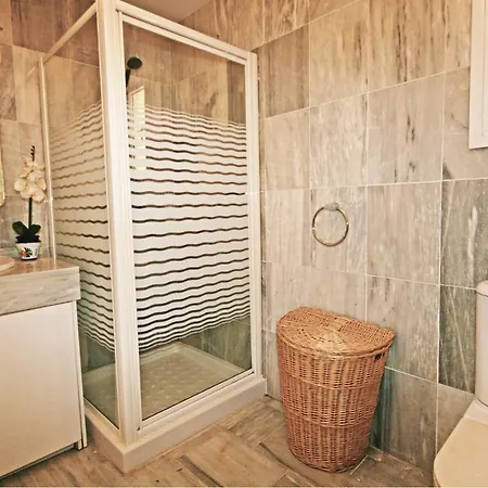 Amazing In Las Mimosas De Cabopin With 2 Bedrooms, Wifi And Outdoor Swimming Pool Marbella
